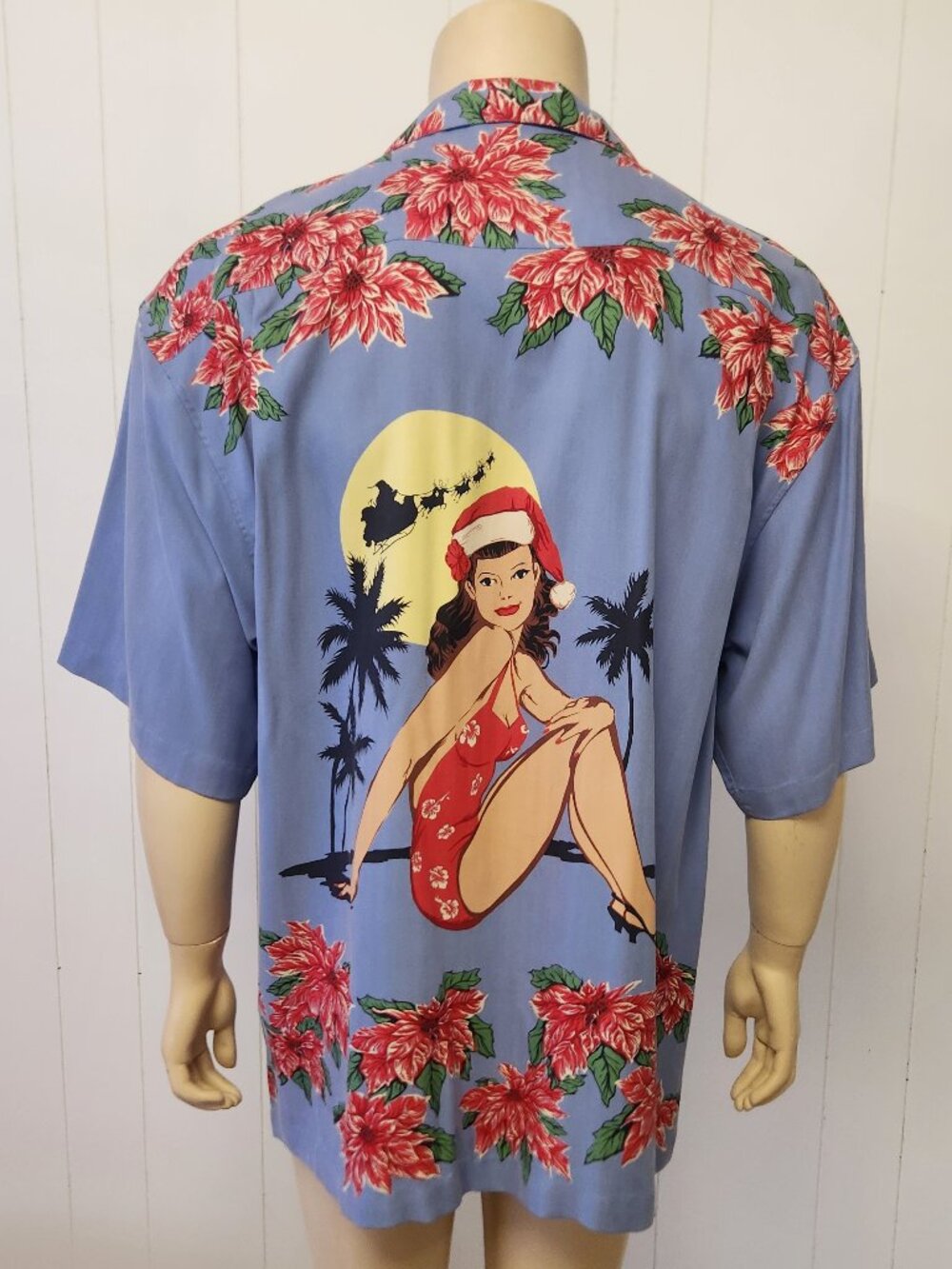 men's Christmas shirt XL Hilo Hattie Hawaiian pin up girl